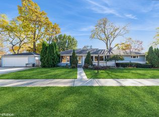 1447 N Race Ave, Arlington Heights, IL