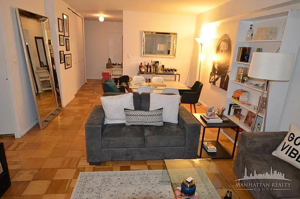 Rented by Manhattan Realty Group | media 8