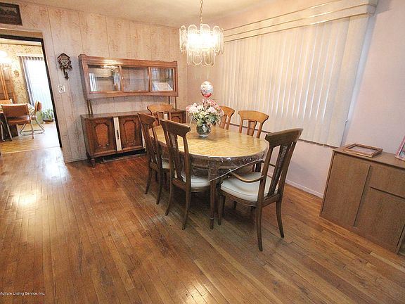 4th image of 385 Barlow Ave