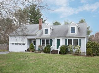 39 Southfield Cir, Concord, MA 01742