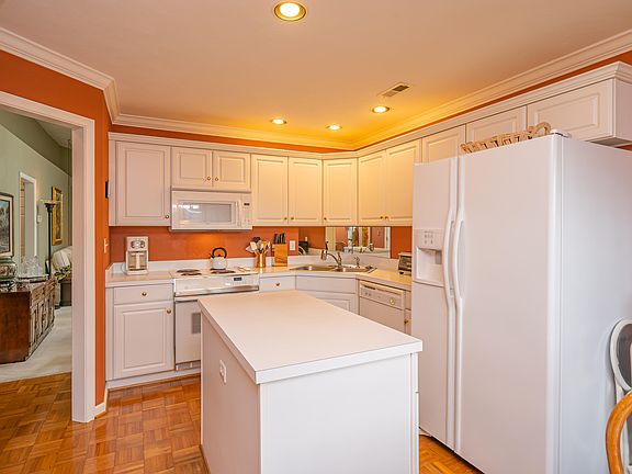 4th image of 3101 Winterberry Sq