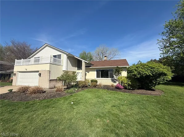 5592 Kilbourne Dr, Lyndhurst, OH 44124
