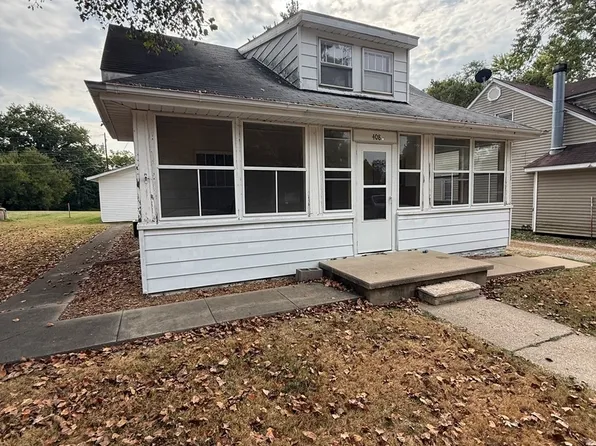 408 N 1st St, Vandalia, IL 62471