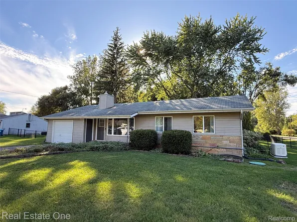 1670 S Poseyville Rd, Midland, MI 48640