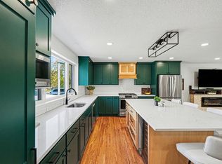 2409 Gilbert Ln, South Saint Paul, MN 55075