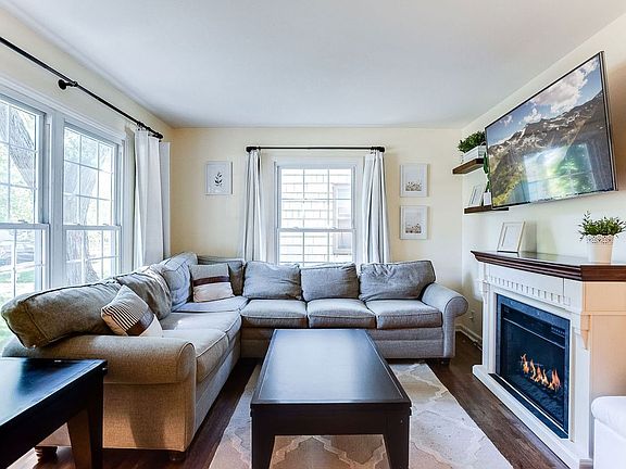 2nd image of 3020 Maryland Ave S