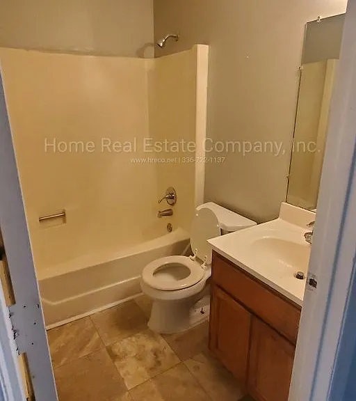 1400 W Academy St #9 — Photo 6