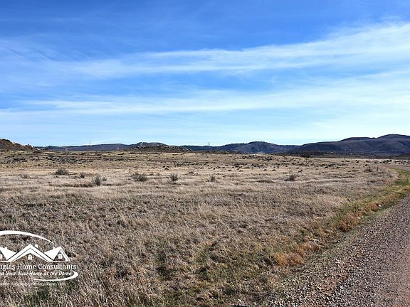 3rd image of 26 Sage Meadow Rd