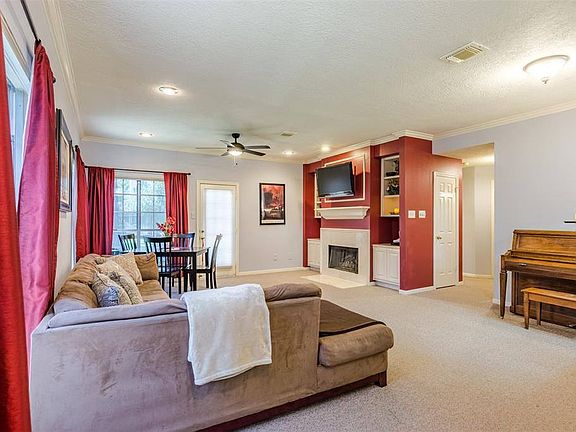 4th image of 8511 Plum Lake Dr