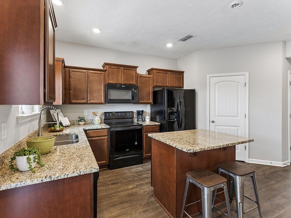 1st image of 4050 Saddlecreek Way