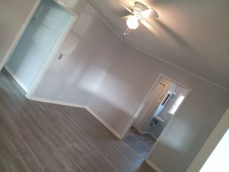 2808 N Saint Louis — Photo 3