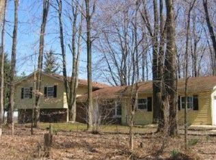 10545 Jaquay Rd, Columbia Station, OH 44028