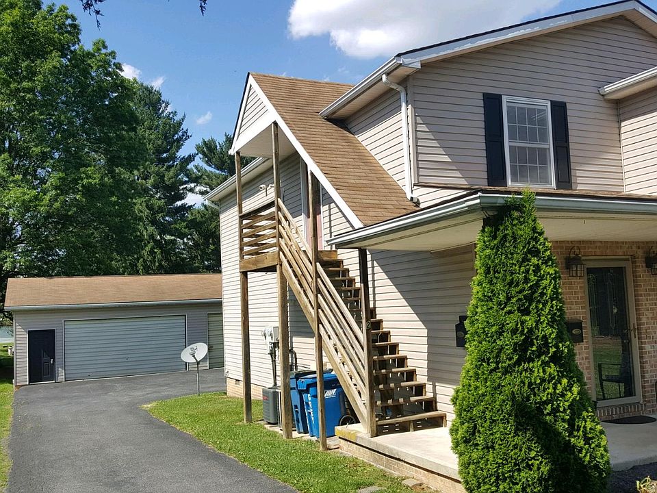 1st image of 10933 Graystone Dr #2