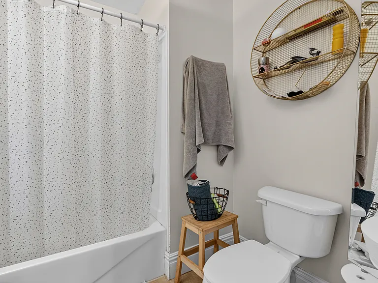 710 N 24th St #3 — Photo 11
