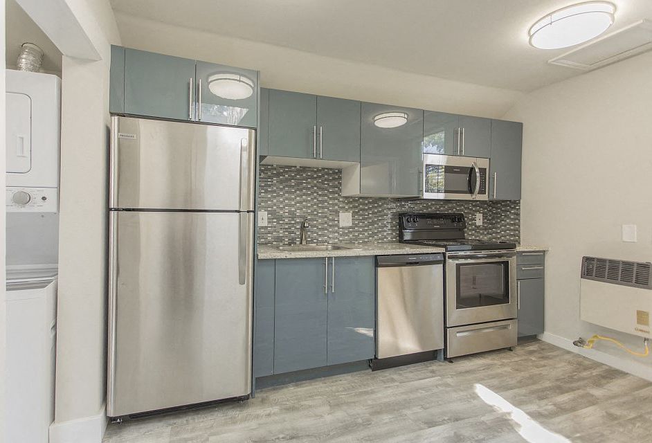 1839 Arapahoe Unit 2 Bathroom