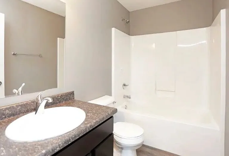 1701 E 63rd St #2 — Photo 7