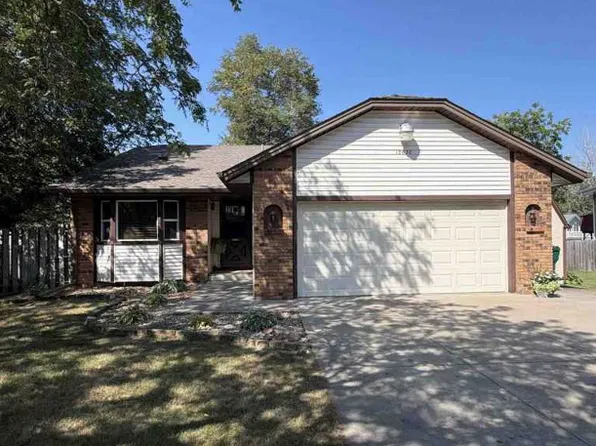 12620 Able Cir NE, Blaine, MN 55434