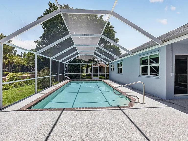 1378 NW 13th Ct — Photo 42