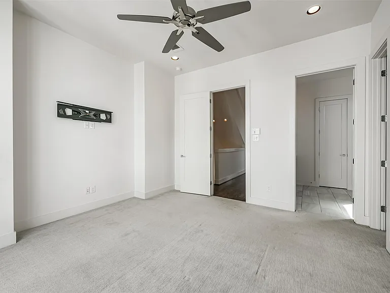 2824 Clay St — Photo 25