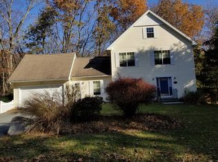 59 Gilbert Stuart Dr, Warwick, RI 02818