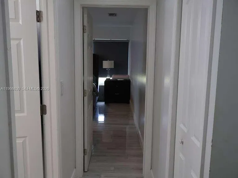 5505 SW 9th St — Photo 43
