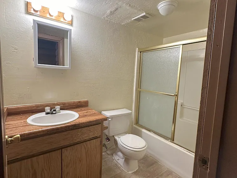 310 E White Mountain Blvd #2 — Photo 6