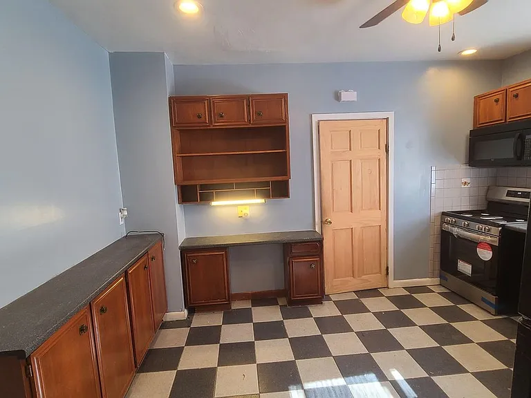 39 W Manoa Rd — Photo 9