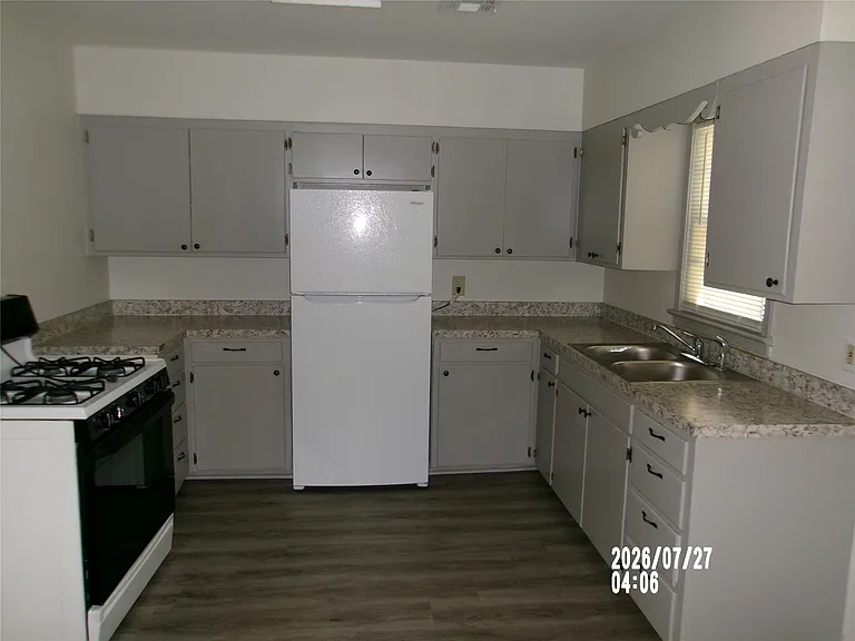 1501 N Choctaw St — Photo 9