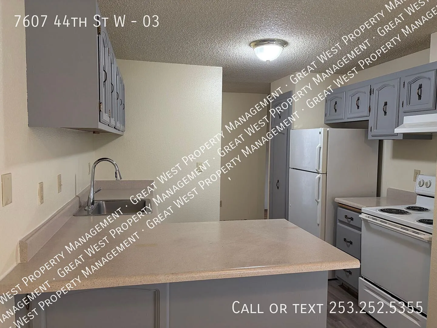 1st Month Free! Spacious 1 Bedroom Apartment $1,325/Mo. — Photo 1