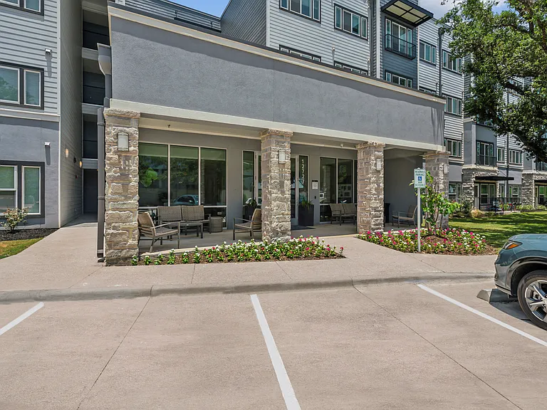 Vista at Interpark — Photo 1