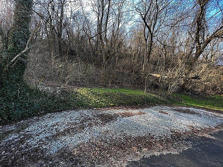 2nd image of 1805 Davis Cir