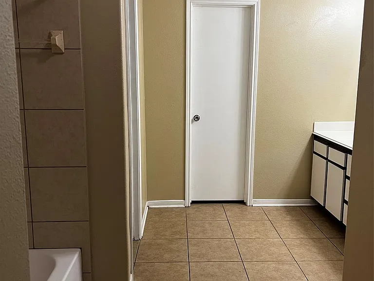 18510 Ranch View Trl — Photo 5