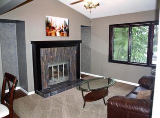 3548 Brookdale Dr N, Brooklyn Park, MN 55443