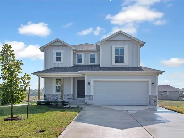 21705 Westover Rd, Peculiar, MO 64078