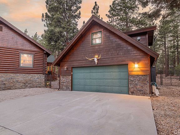 5th image of 643 Cedar Glen Dr