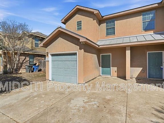 2nd image of 1121 Brown Rock Dr #1121