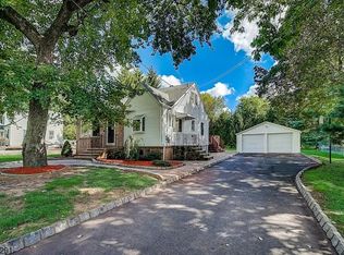 14 Charlotte Dr, Bridgewater, NJ 08807