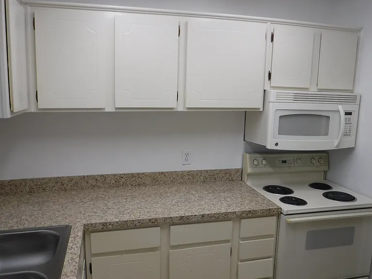 1625 Centerville Rd #2 — Photo 2