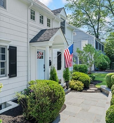 4th image of 30 Edgewood Rd