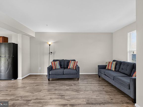 4th image of 18 Marsh Ln