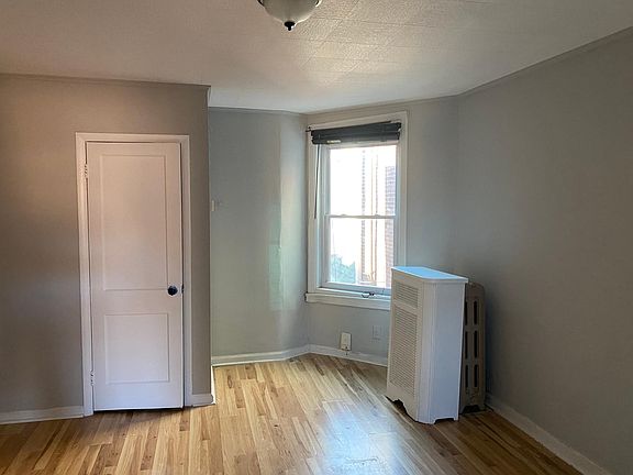 3rd image of 2546 S 12th St Floor 2