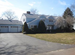 20 Shorelands Dr, Madison, CT 06443