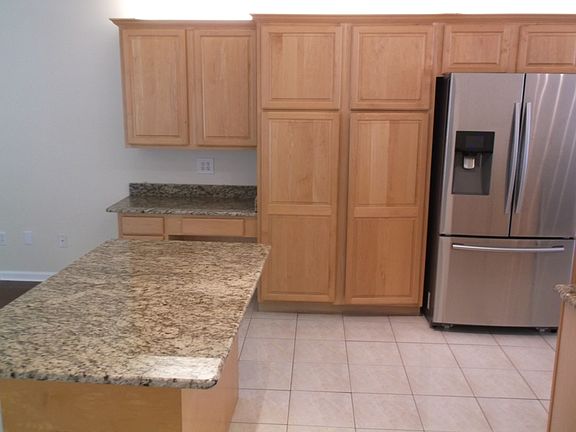 Island seating and desk area