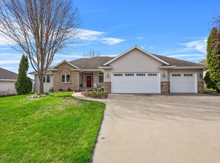 3177 Devroy Ln, Green Bay, WI 54313