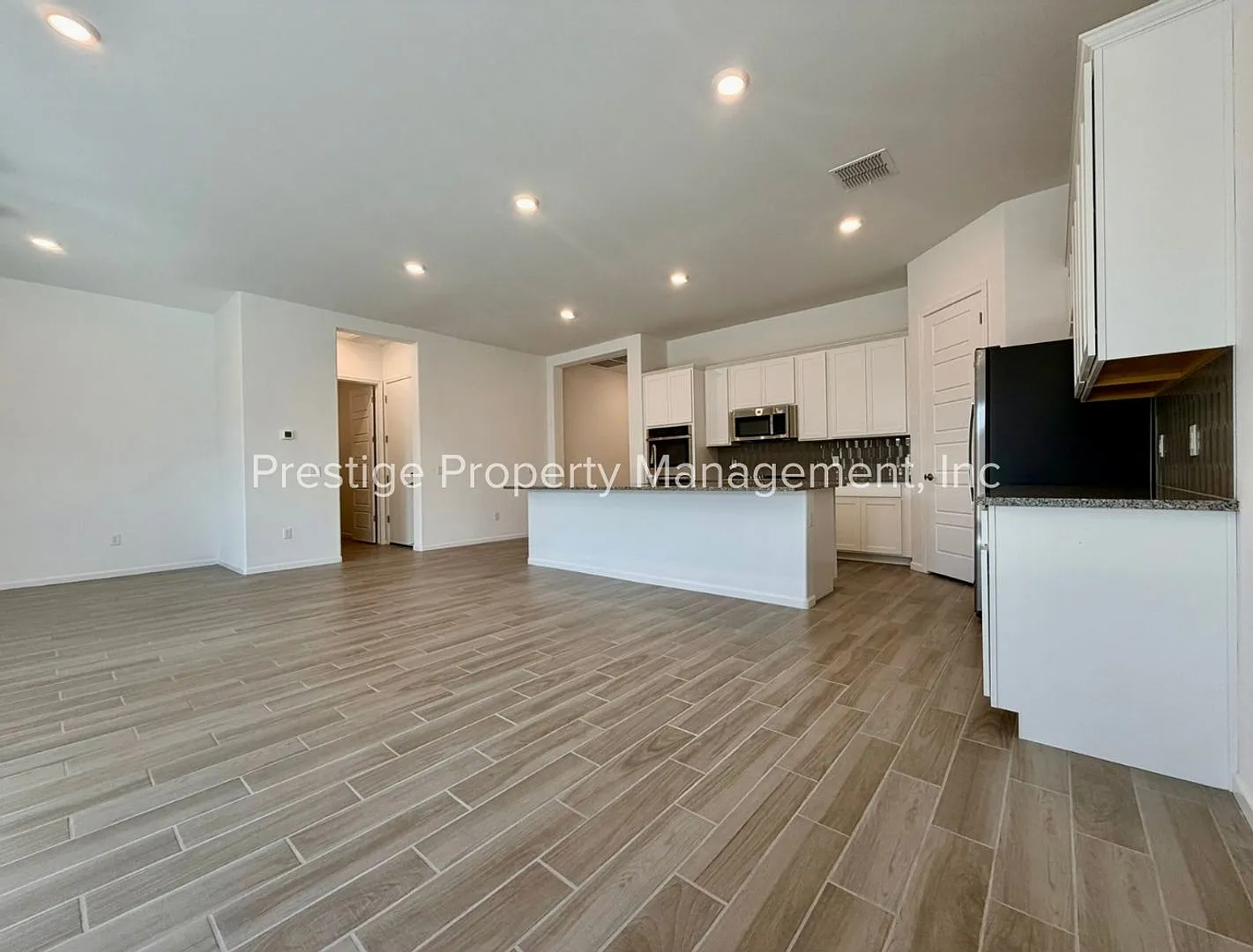Built in 2023- This Modern Home is A Dream Of Luxury! — Photo 4