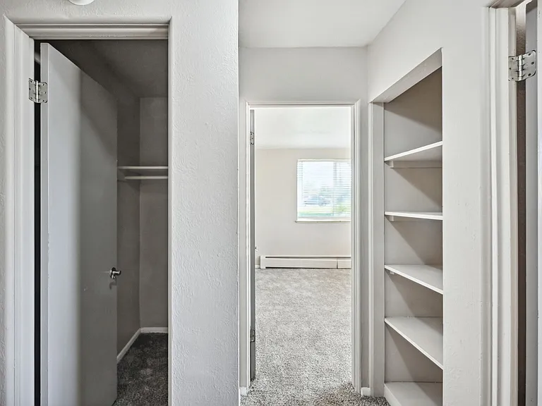Evergreen 830 Sq.Ft.