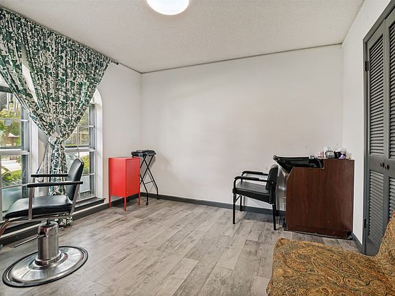 4th image of 1217 Gardengate Cir