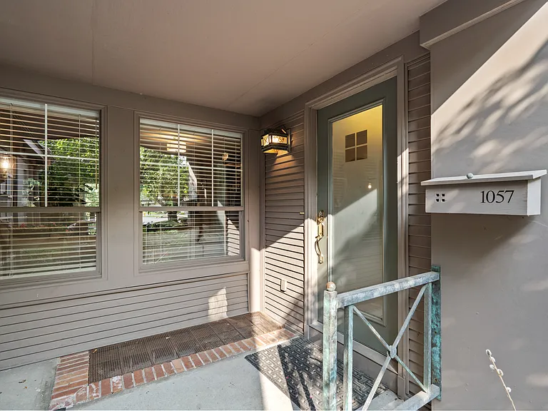 1057 N Old Woodward Ave — Photo 20