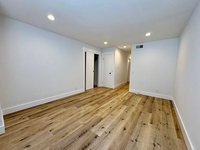 10751 Wilshire Blvd #1404 — Photo 10
