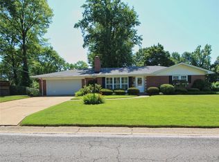 204 Brentmoor Dr, Belleville, IL